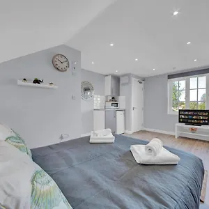 West Drayton Stays Guest house