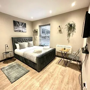 West Drayton Stays - Warwick Bed & Breakfast